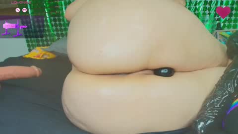 Snapshot of estrella_hanks_ chatting on March 12, 6:00 pm Estrella online show from March 12, 6:00 pm