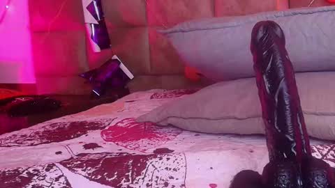 Snapshot of estrella_hanks_ chatting on November 1, 11:56 am Estrella online show from November 1, 11:56 am