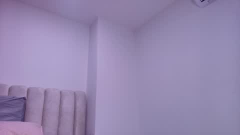 Snapshot of estrella_hanks_ chatting on November 28, 12:08 pm Estrella online show from November 28, 12:08 pm