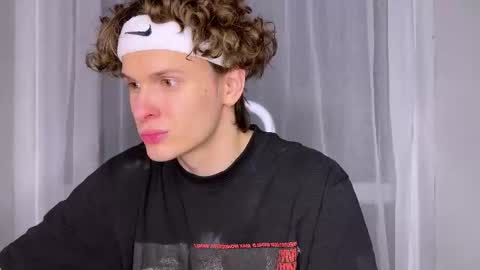 Alex online show from March 28, 8:19 pm