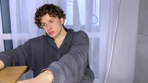 Alex online show from April 4, 8:56 am