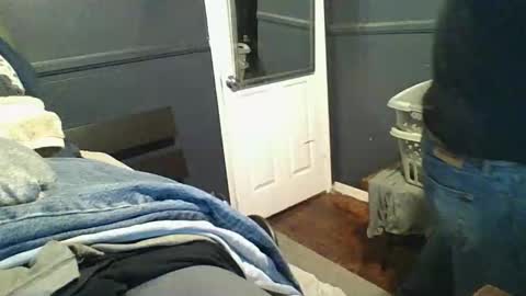 et059569 online show from May 18, 11:43 pm