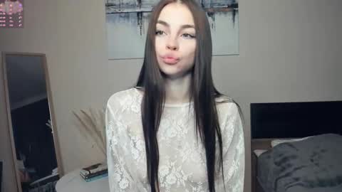 Mary online show from November 18, 7:35 am