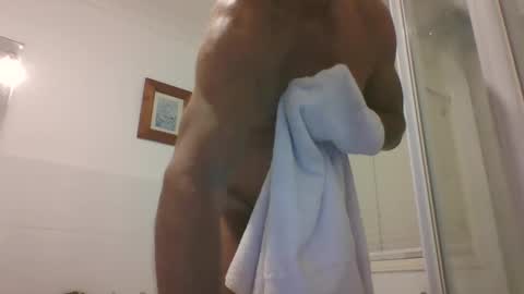 Snapshot of etextratestacle chatting on February 18, 5:21 pm ET online show from February 18, 5:21 pm