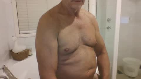 Snapshot of etextratestacle chatting on February 27, 5:47 pm ET online show from February 27, 5:47 pm