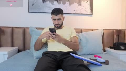 Ethan online show from April 20, 7:15 pm