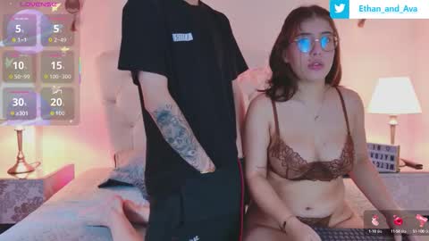 Snapshot of ethan_and_ava chatting on September 18, 1:35 pm ethan and ava online show from September 18, 1:35 pm