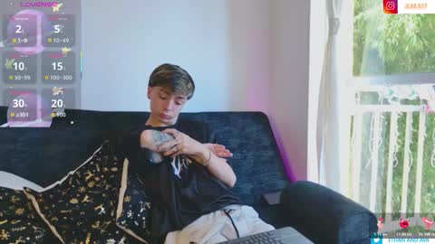 Snapshot of ethan_and_ava chatting on December 3, 12:58 pm ethan and ava online show from December 3, 12:58 pm