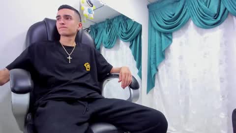 Snapshot of ethan_boy_ chatting on February 18, 12:15 am Ethan online show from February 18, 12:15 am