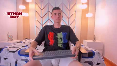 Ethan online show from February 17, 8:04 pm