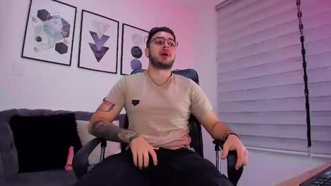 ethan_greacee online show from March 4, 12:11 pm