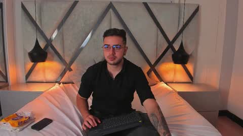 ethan_greys online show from January 17, 2:16 am