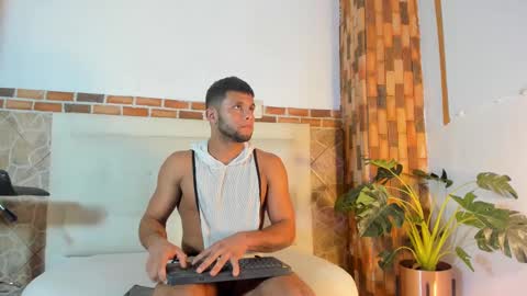 ethan helmut online show from December 30, 3:25 am