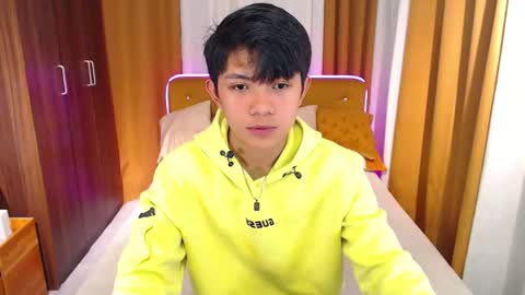 ethan_lauren online show from April 14, 12:33 pm