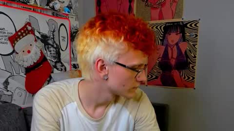 Snapshot of ethan_miltons chatting on December 16, 3:28 pm Ethan online show from December 16, 3:28 pm