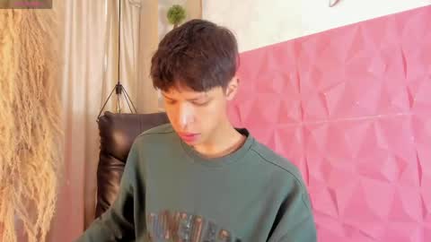 Ethan online show from April 18, 11:25 am