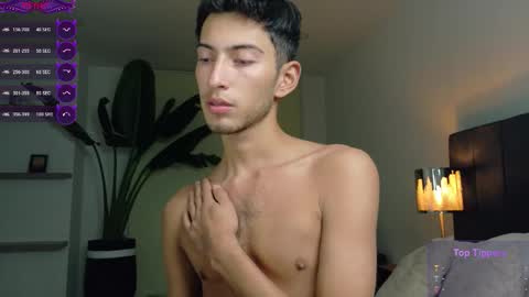 Snapshot of ethan_skiny_ chatting on December 14, 4:18 am Joan online show from December 14, 4:18 am