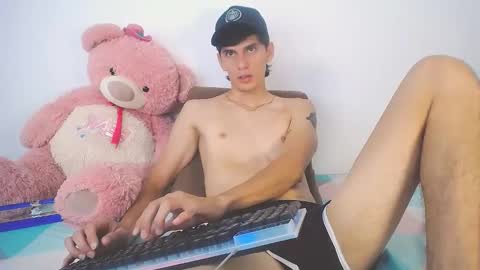 Snapshot of ethancoleeman chatting on June 7, 5:06 pm EthanColeeman online show from June 7, 5:06 pm