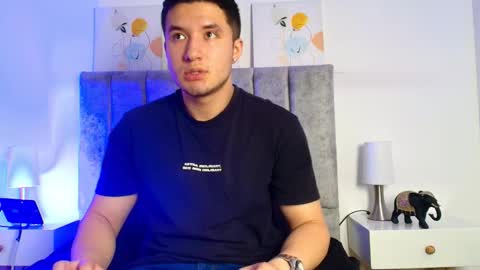 ethanconnor_ online show from November 19, 8:09 pm