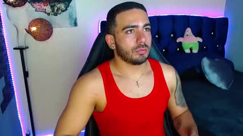 Snapshot of ethanhairy chatting on May 16, 7:56 pm Ethan online show from May 16, 7:56 pm