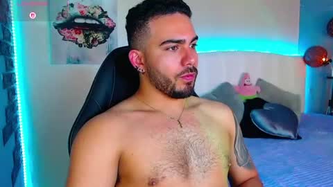 Snapshot of ethanhairy chatting on July 15, 10:04 pm Ethan online show from July 15, 10:04 pm