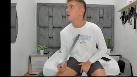 ethanhot_os online show from April 1, 8:50 pm