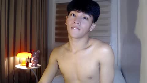 Snapshot of etherealboytoy4hire chatting on April 30, 12:00 pm Rey online show from April 30, 12:00 pm