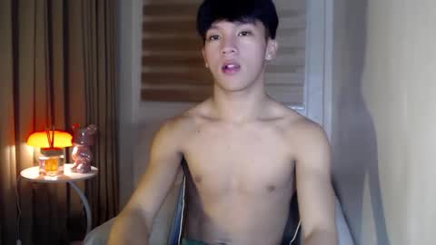 Snapshot of etherealboytoy4hire chatting on May 2, 4:50 am Rey online show from May 2, 4:50 am