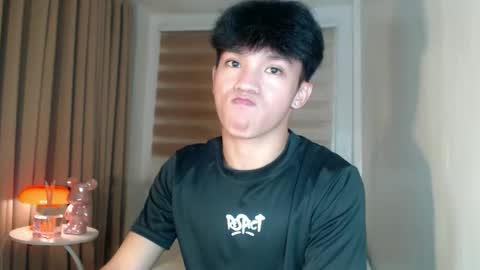 Snapshot of etherealboytoy4hire chatting on May 9, 3:06 pm Rey online show from May 9, 3:06 pm
