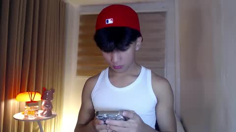 Snapshot of etherealboytoy4hire chatting on June 2, 3:52 am Rey online show from June 2, 3:52 am