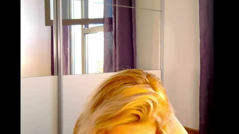 Serena online show from April 4, 2:36 pm