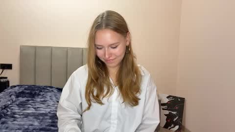 Alice online show from May 11, 4:04 pm