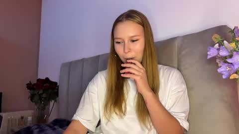 Alice online show from May 26, 2:02 pm