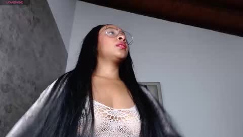 Snapshot of euphoria_06 chatting on December 14, 4:29 am euphoria_06 online show from December 14, 4:29 am