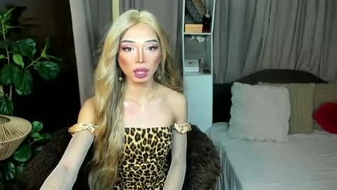 euphoric_goddess online show from June 13, 10:57 am