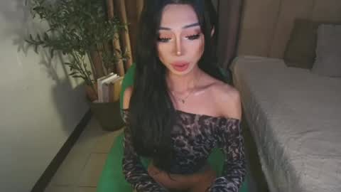 euphoric_goddess online show from July 1, 11:23 am