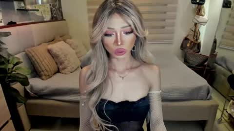 euphoric_goddess online show from July 28, 9:36 pm