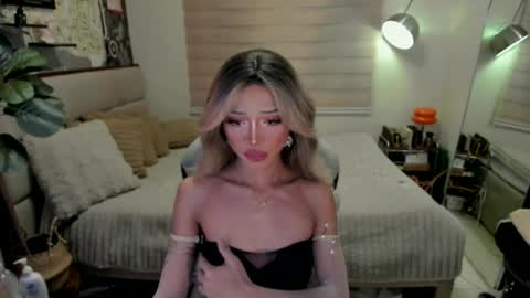 euphoric_goddess online show from August 6, 2:41 pm