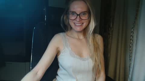 eva2323 online show from March 12, 7:17 pm