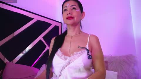 Eva online show from April 24, 11:34 am