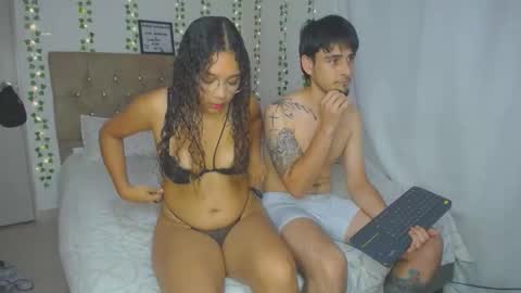 eva_adan19 online show from April 19, 4:23 am