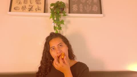 Snapshot of eva_daemon chatting on July 25, 11:52 am EVA DAEMON online show from July 25, 11:52 am