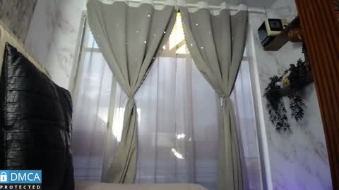 eva delight online show from September 15, 11:10 am