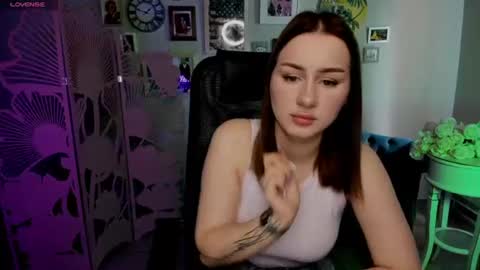Snapshot of eva_grosss chatting on June 14, 5:42 am Eva online show from June 14, 5:42 am