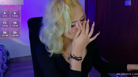 Eva  online show from May 27, 12:35 pm