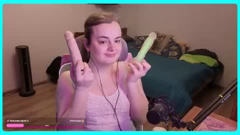 Snapshot of eva_katt chatting on June 24, 12:15 pm Gamer Katt online show from June 24, 12:15 pm