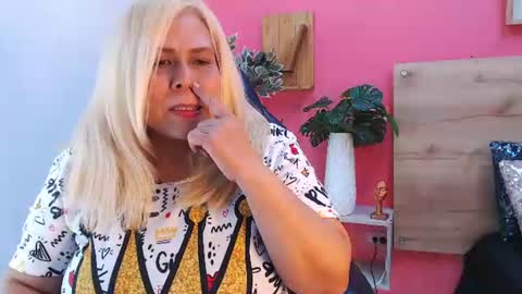 Snapshot of eva_love49 chatting on July 3, 7:09 pm eva_love49 online show from July 3, 7:09 pm