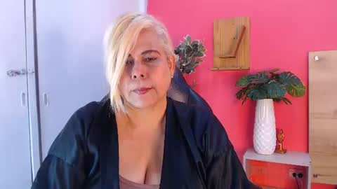 Snapshot of eva_love49 chatting on July 13, 6:00 pm eva_love49 online show from July 13, 6:00 pm
