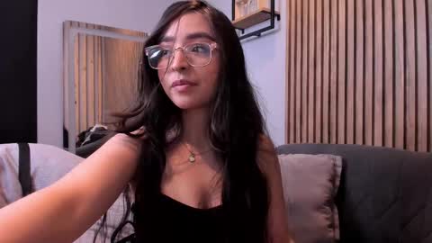 Angelinne online show from September 22, 1:35 pm