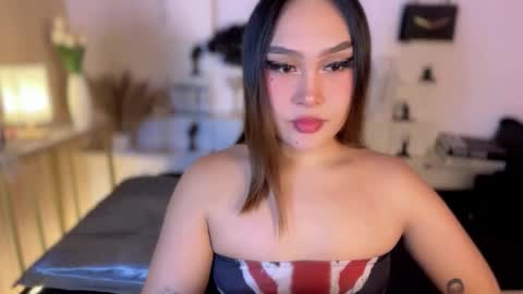 Queen Eva Mazikeen online show from March 17, 3:33 am